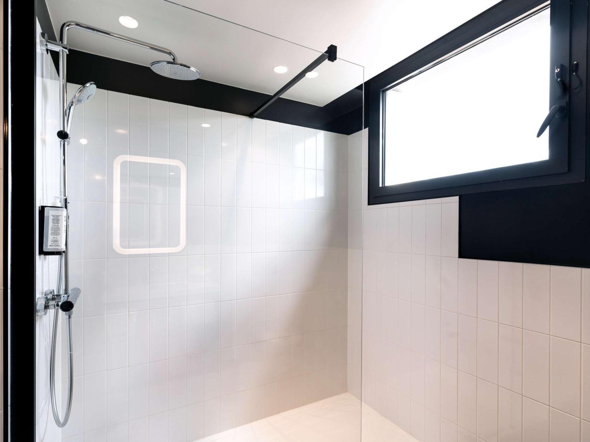 Ibis Styles Paris Вильжюиф Экстерьер фото