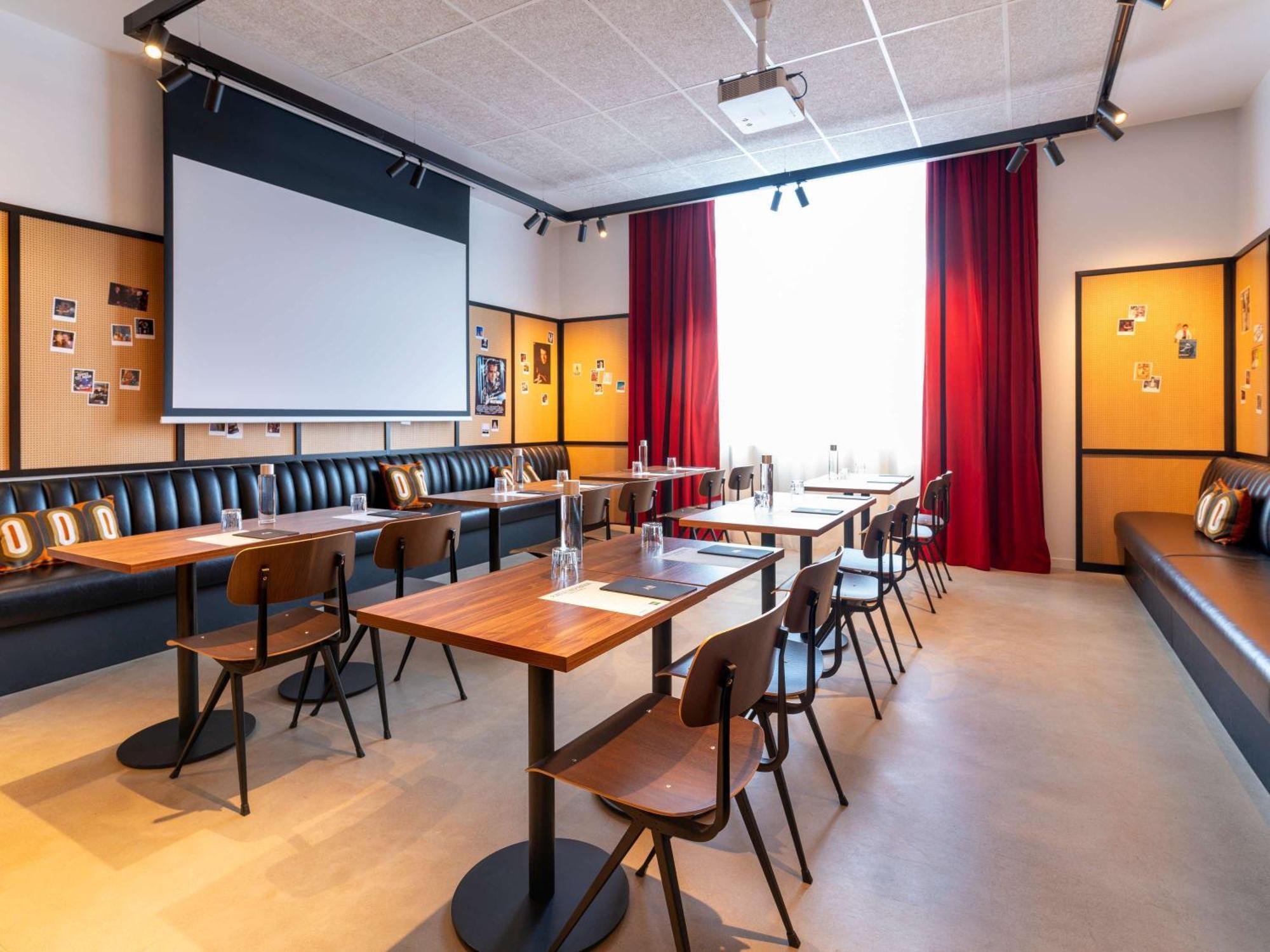 Ibis Styles Paris Вильжюиф Экстерьер фото