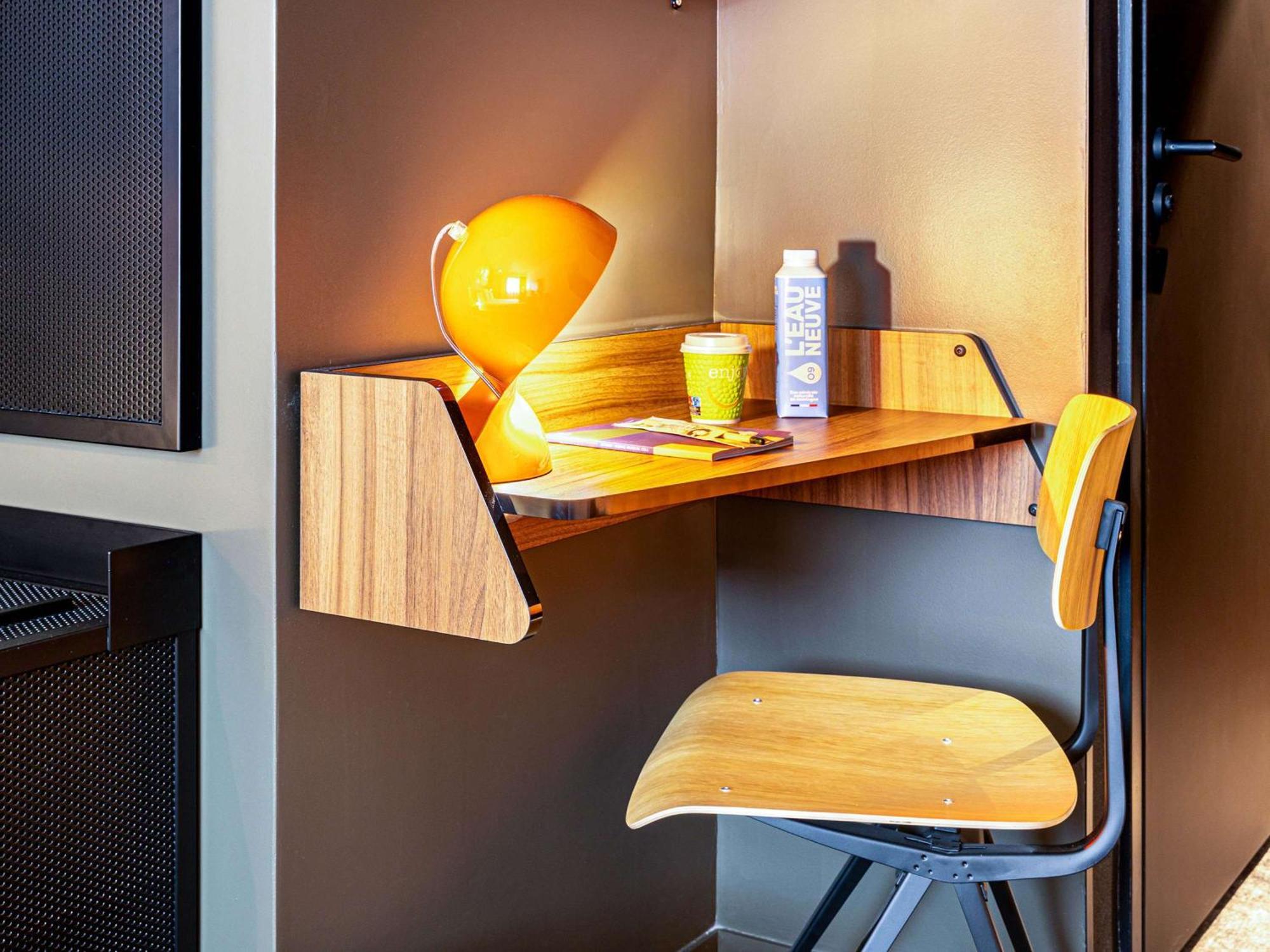 Ibis Styles Paris Вильжюиф Экстерьер фото